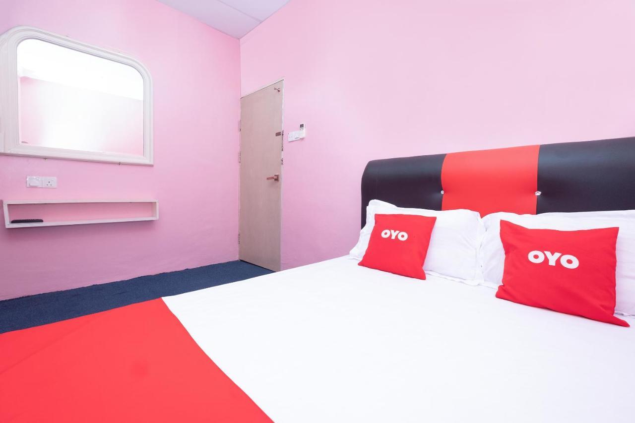 Oyo 89984 Noris Wang Homestay Lumut Eksteriør billede