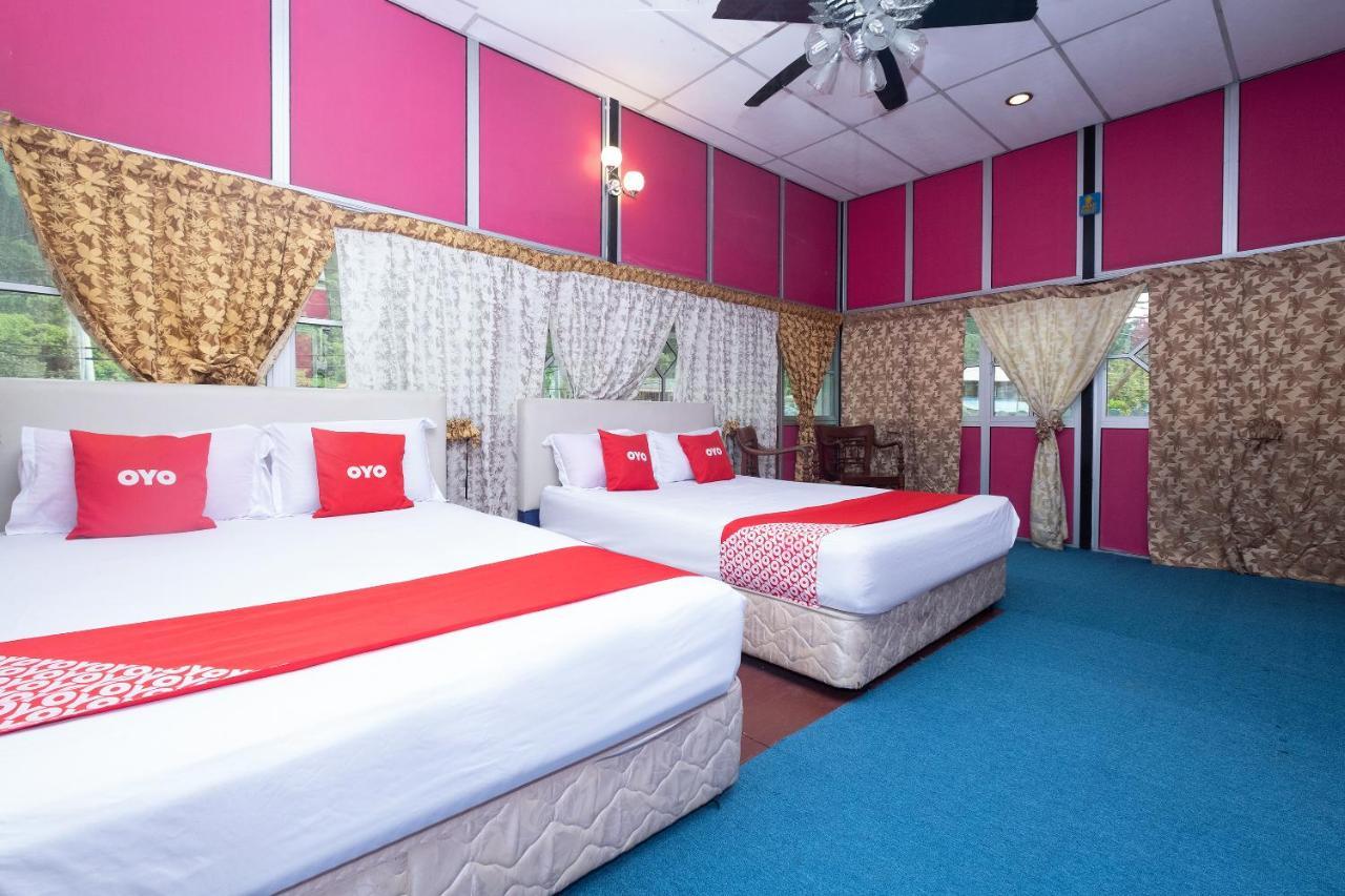Oyo 89984 Noris Wang Homestay Lumut Eksteriør billede