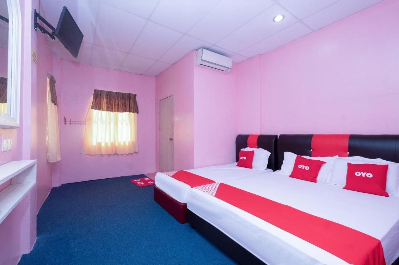 Oyo 89984 Noris Wang Homestay Lumut Eksteriør billede