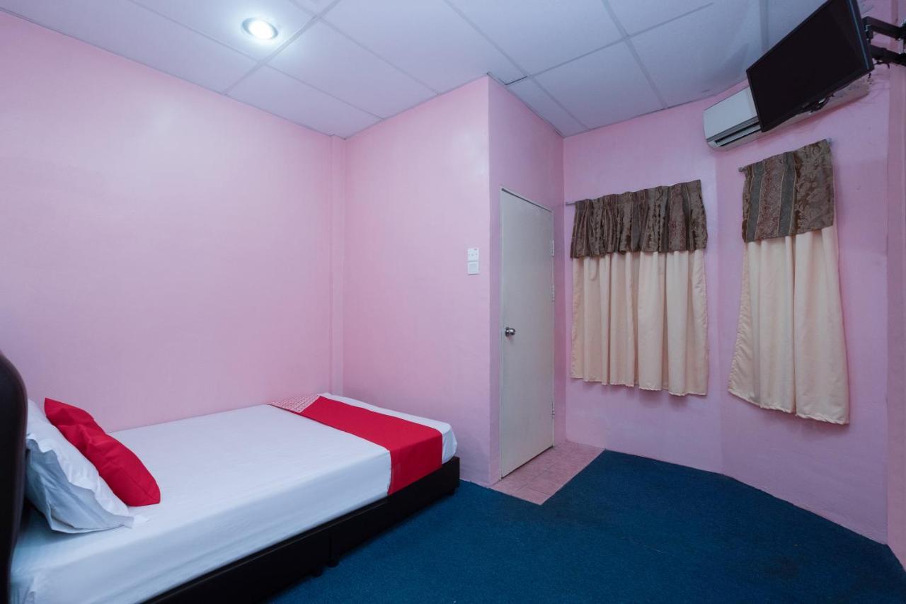 Oyo 89984 Noris Wang Homestay Lumut Eksteriør billede