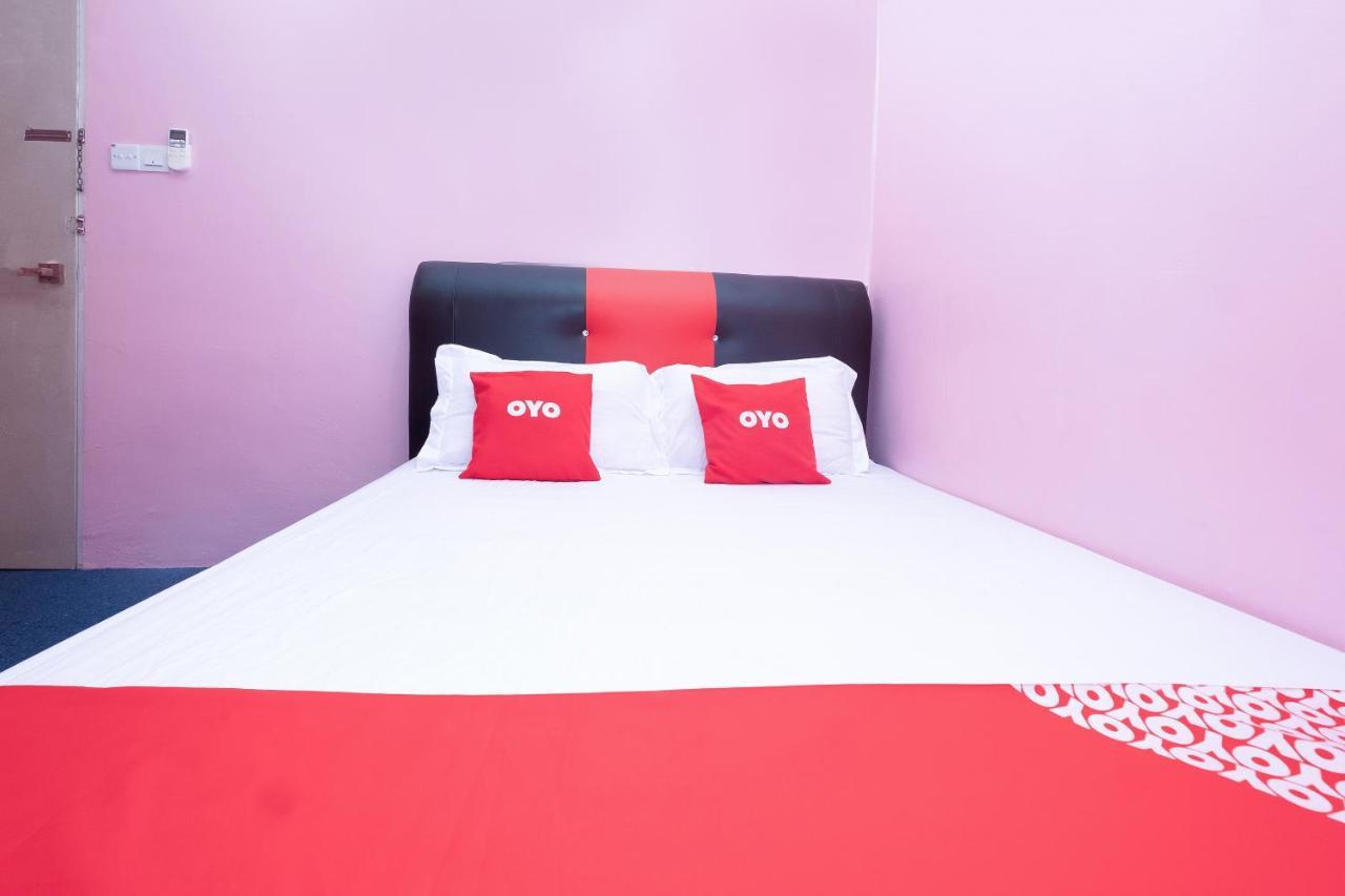 Oyo 89984 Noris Wang Homestay Lumut Eksteriør billede