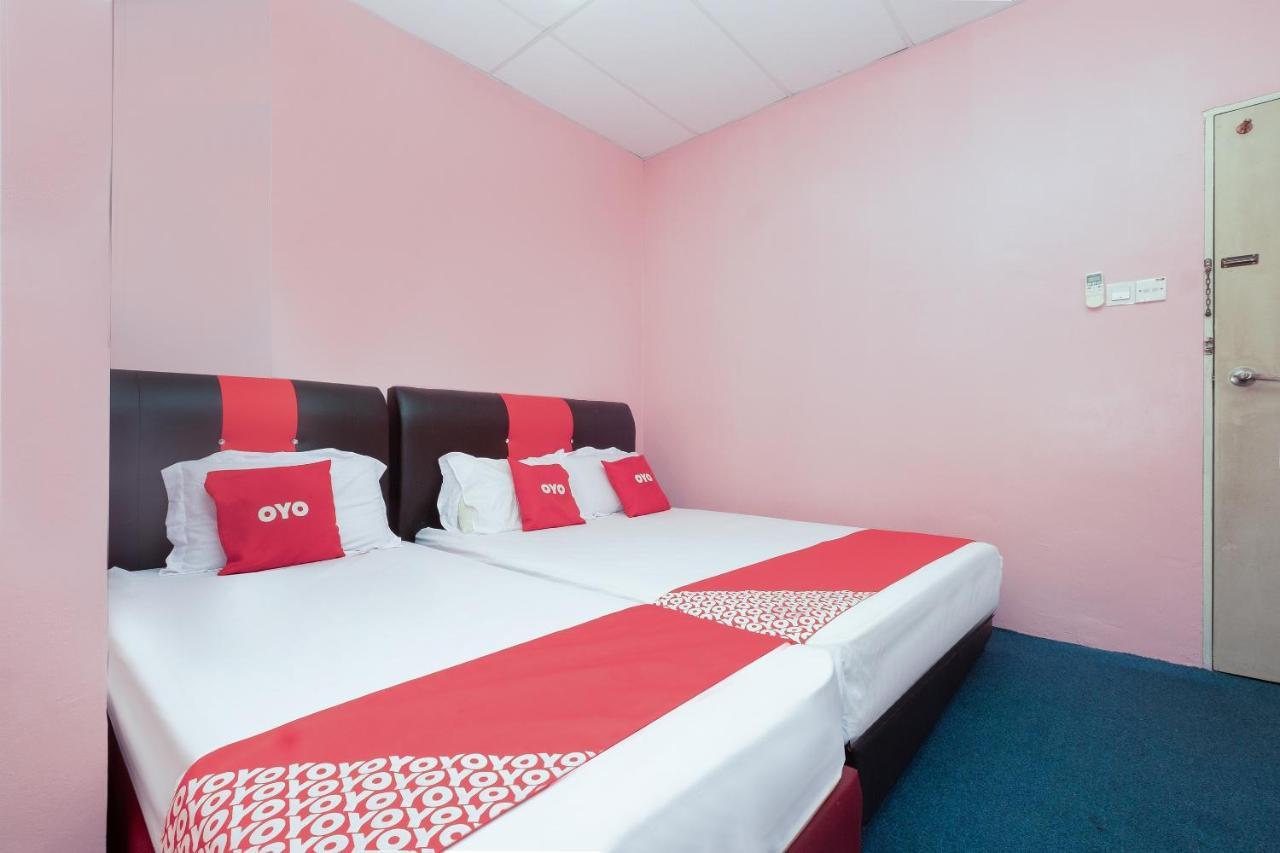 Oyo 89984 Noris Wang Homestay Lumut Eksteriør billede