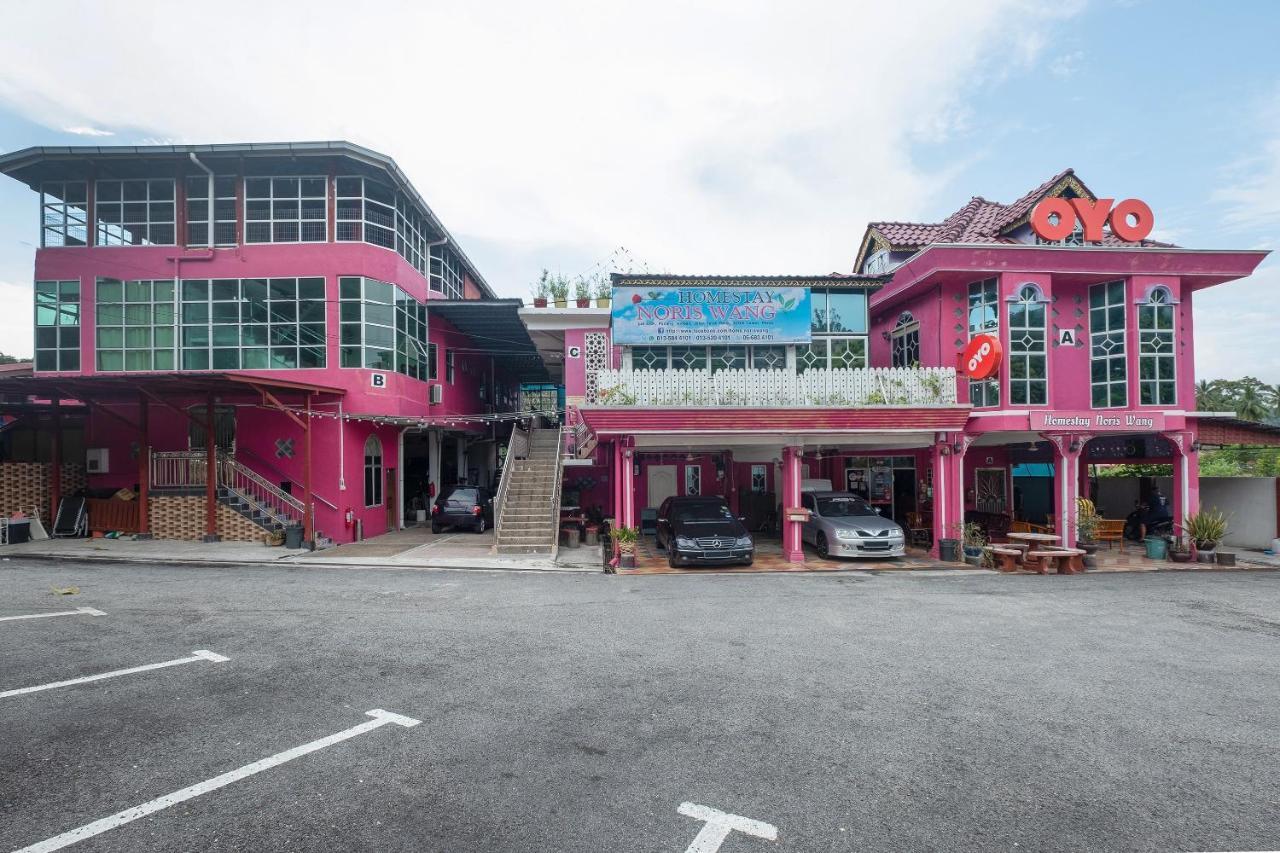 Oyo 89984 Noris Wang Homestay Lumut Eksteriør billede