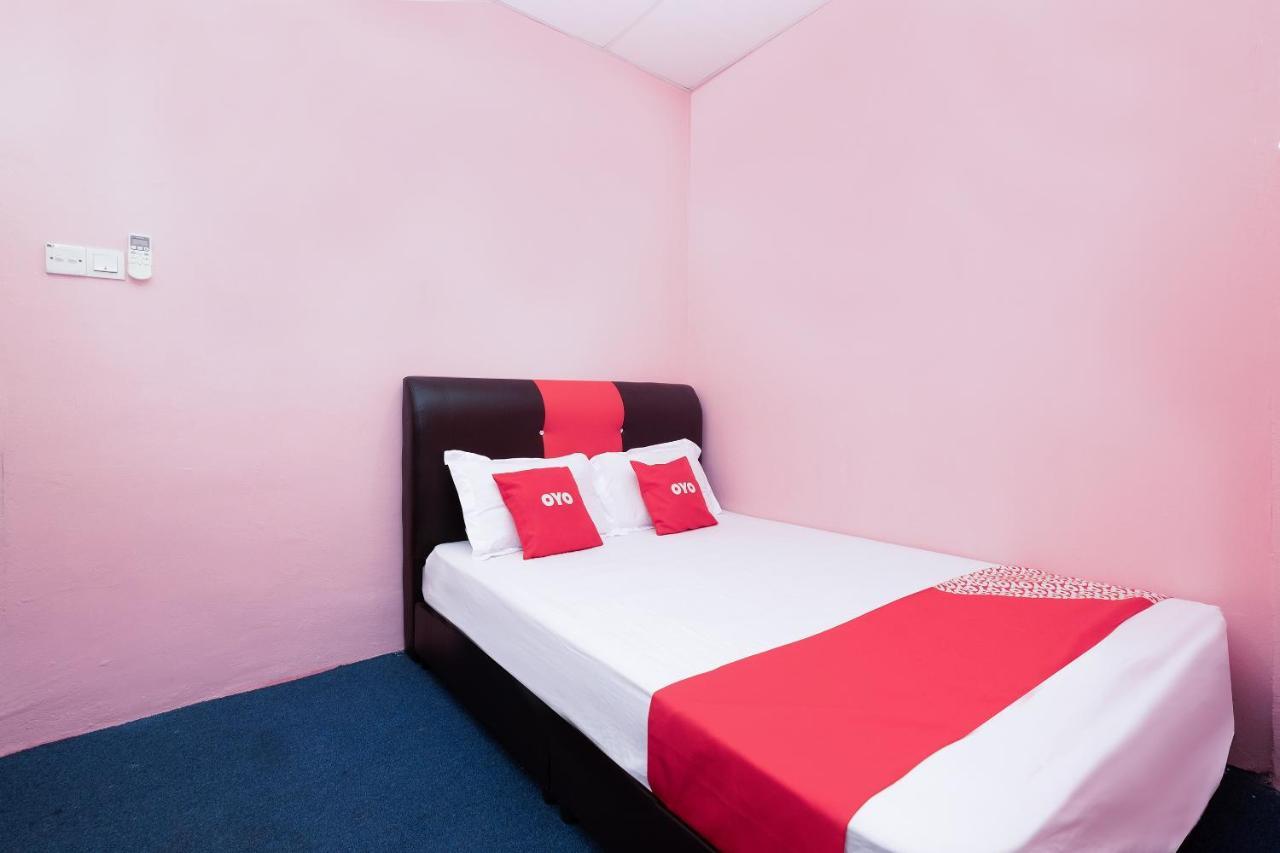 Oyo 89984 Noris Wang Homestay Lumut Eksteriør billede